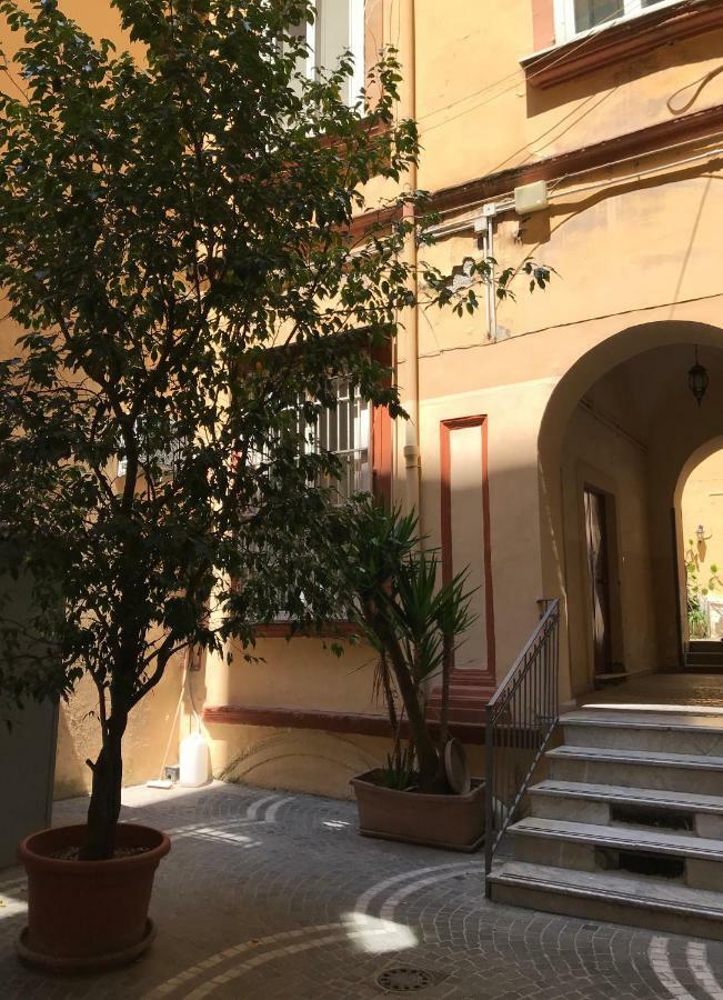 La Casa Di Flo Hotel Nápoly Kültér fotó
